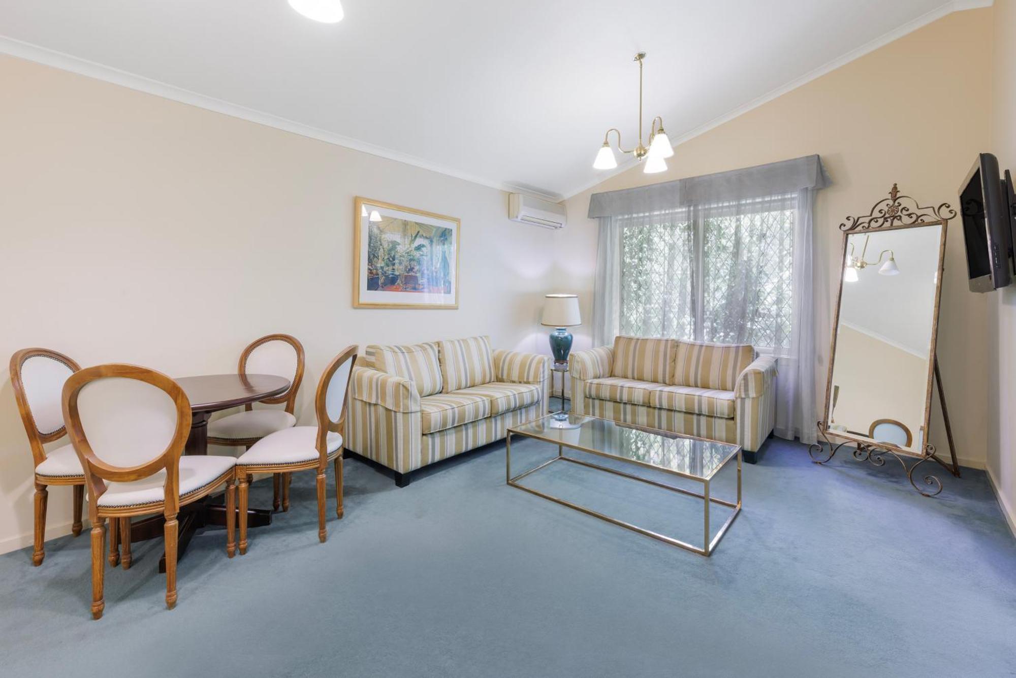 Elizabethan Lodge Melbourne City Exterior foto